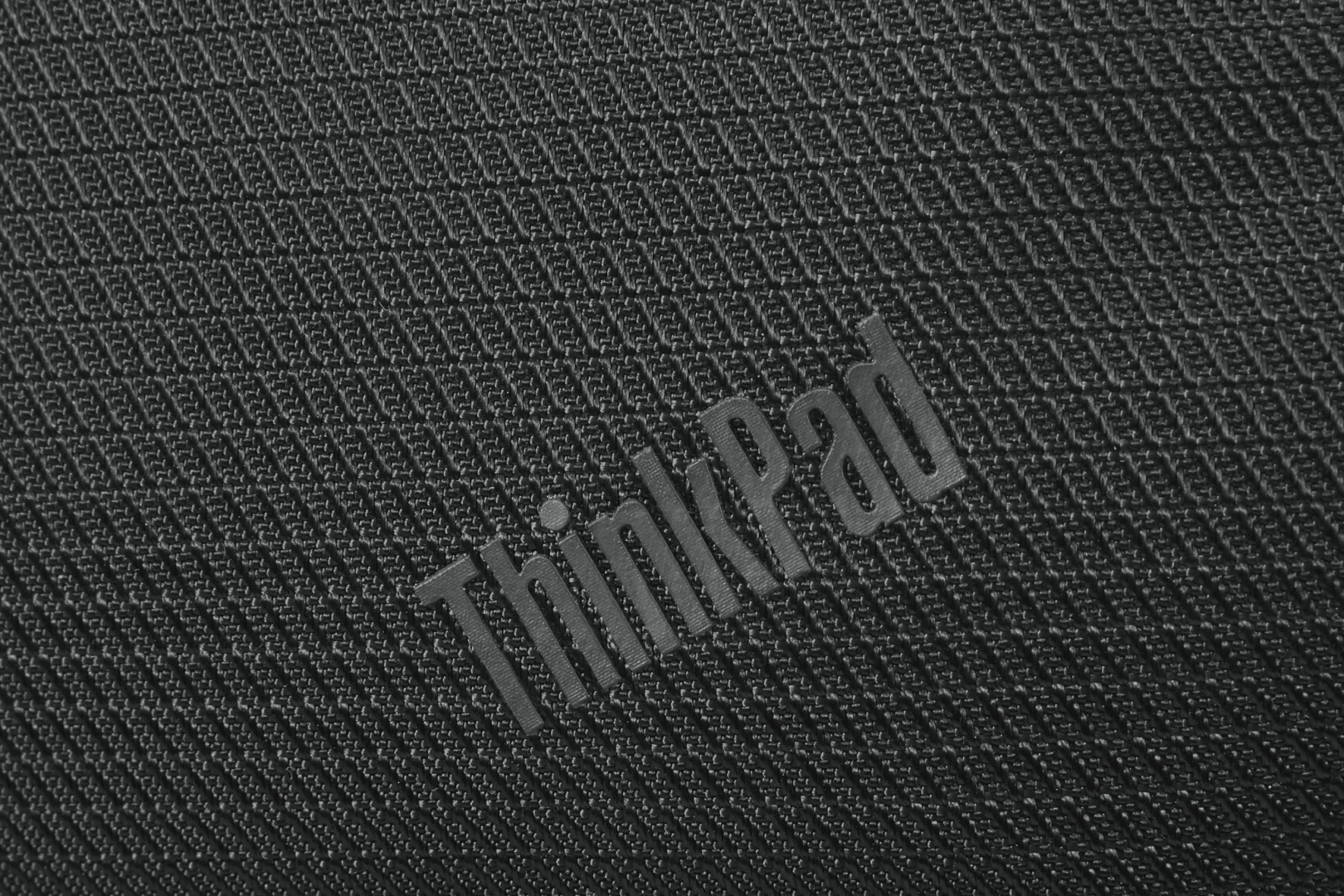Lenovo ThinkPad Essential 16-inch Topload (Eco), Two main compartments, including a dedicated padded PC pocket, designed to fit Lenovo ThinkPad laptops up to 16", Two additional front zip pockets for quick accessory access, Removable, adjustable shoulder strap for added comfort while carrying