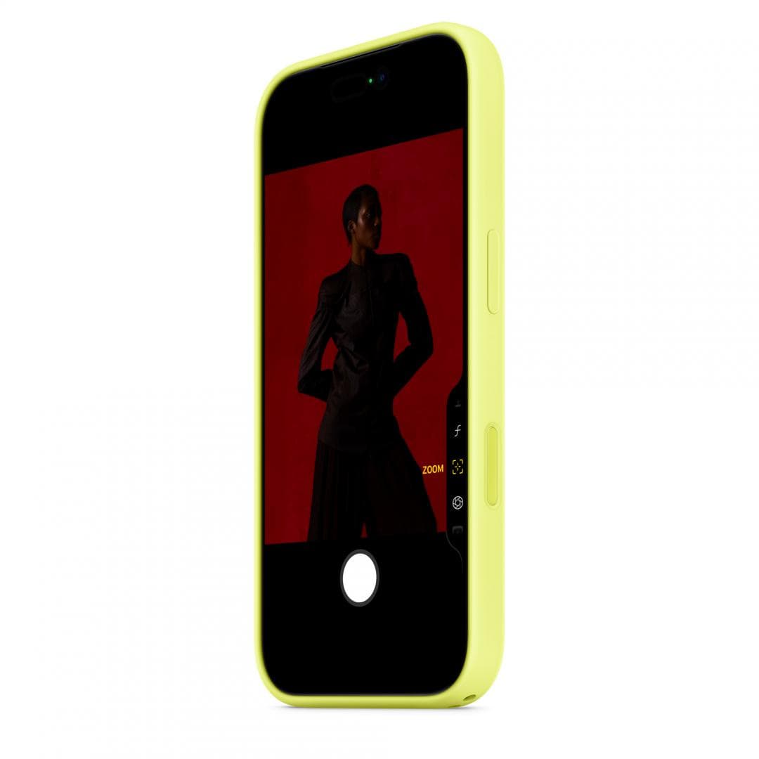 iPhone 17 Pro Silicone Case with MagSafe - Neon Yellow