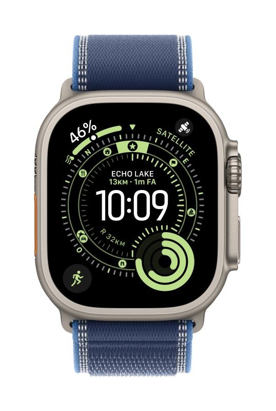 Apple Watch 49mm Blue/Bright Blue Trail Loop - S/M - Black Titanium Finish