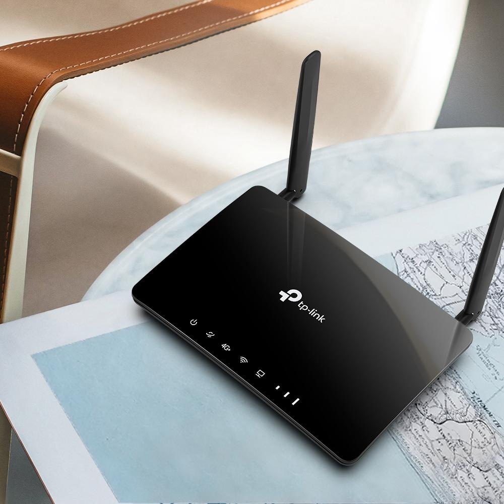 TP-LINK ROUTER 4G+ AC1200 Dual-Band CAT6 ARCHER MR500, interfata: 1× Porturi LAN/WAN 10/100/1000 Mbps, 3× Porturi LAN 10/100/1000 Mbps, 1× Slot Micro SIM, Dimensiuni: 202 × 141 × 33.6 mm, 2× Antene externe LTE detașabile, Standarde Wireless: IEEE 802.11a/n/ac 5 GHz, IEEE 802.11b/g/n 2.4 GHz, Rata de